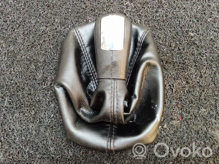 Skoda Octavia Mk2 (1Z) Rivestimento in pelle/manopola della leva del cambio 