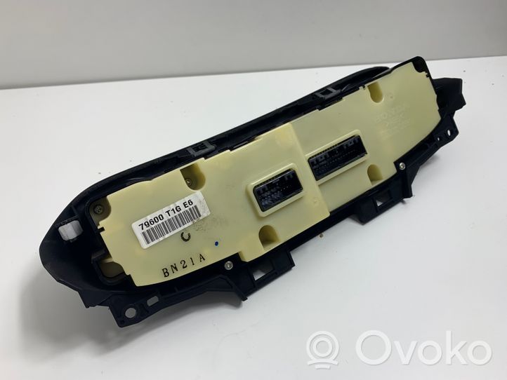 Honda CR-V Panel klimatyzacji 79600T1GE6