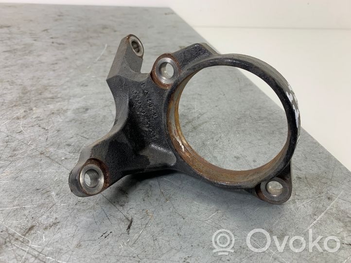 Toyota Avensis T270 Staffa del cuscinetto di supporto dell’albero di trasmissione 4345705050