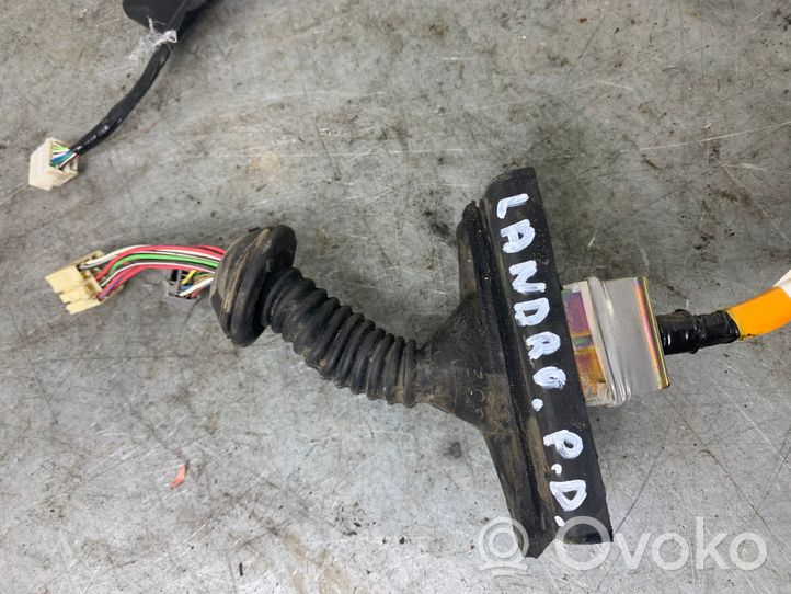 Toyota Land Cruiser (J120) Cablaggio porta anteriore 8215160480C