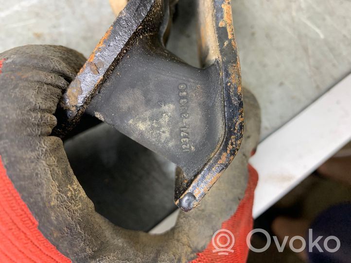 Toyota Land Cruiser (J120) Pagalvė pavarų dėžės 1237130060