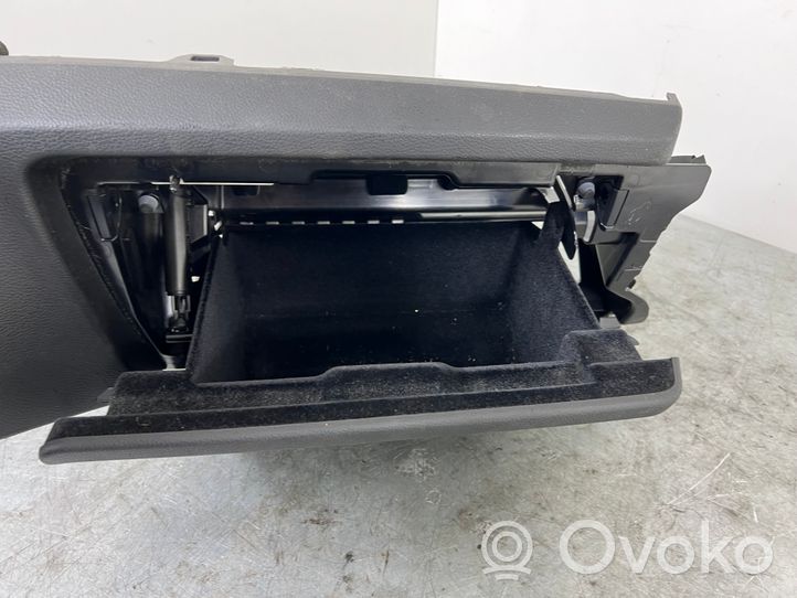 BMW 1 E82 E88 Glove box 6982681