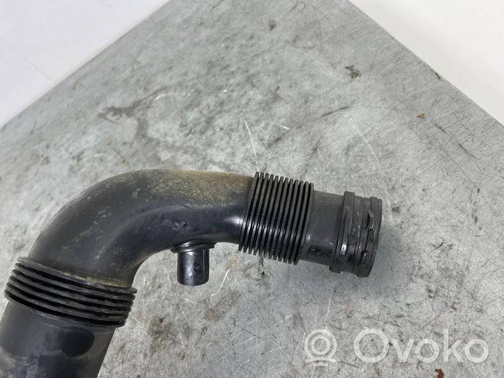 Audi Q7 4L Tube d'admission de tuyau de refroidisseur intermédiaire 7L8129572A