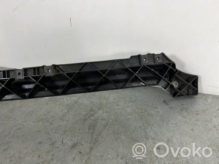 Volkswagen Touareg II Pannello di fondo di supporto del radiatore 7P0805551