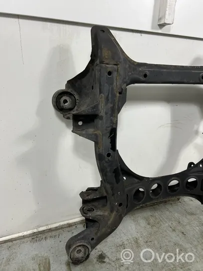 Volkswagen Touareg II Front subframe 