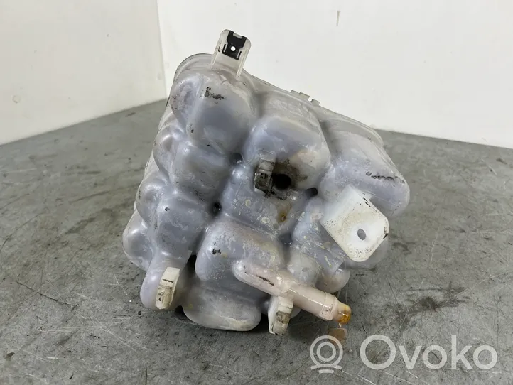 Volkswagen Touareg II Vase d'expansion / réservoir de liquide de refroidissement 7P0121407