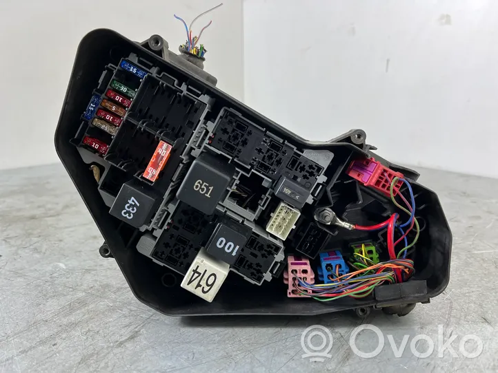 Volkswagen Touareg II Module de fusibles 7L0937559