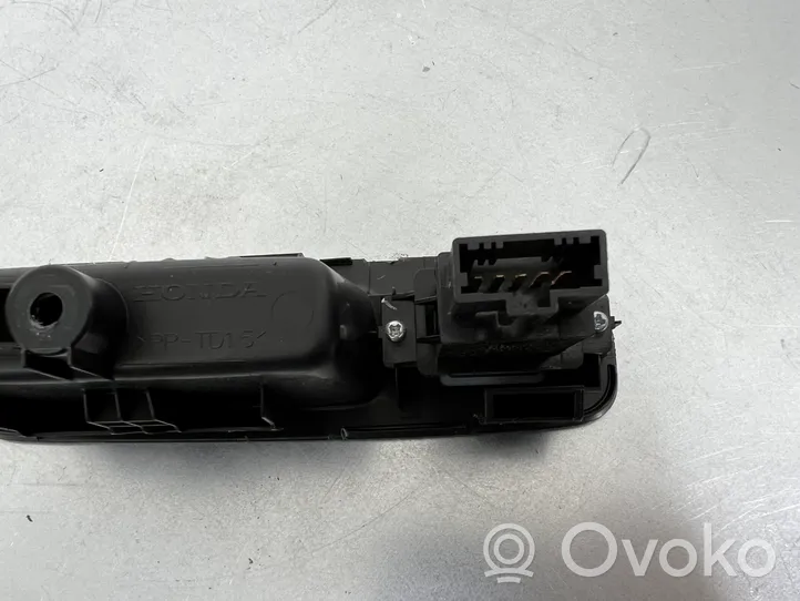 Honda CR-V Przełącznik / Przycisk otwierania klapy tylnej / bagażnika 84441T1GE610BLK