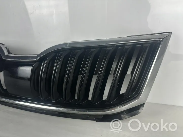 Skoda Octavia Mk3 (5E) Maskownica / Grill / Atrapa górna chłodnicy 5E0807724A