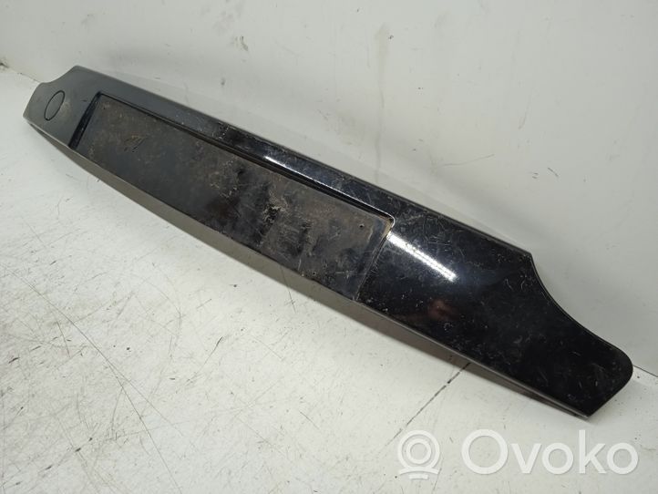 Renault Twingo II Ramka tylnej tablicy rejestracyjnej 620671877R