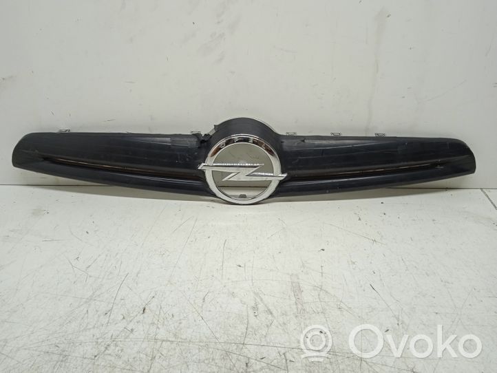 Opel Combo D Grille calandre supérieure de pare-chocs avant 735539395