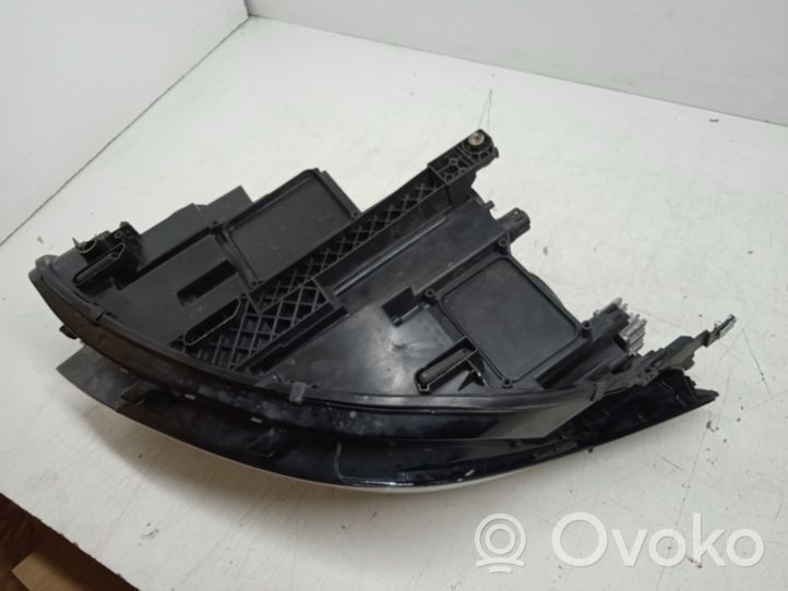 Volkswagen Tiguan Lampa przednia 5NB941082