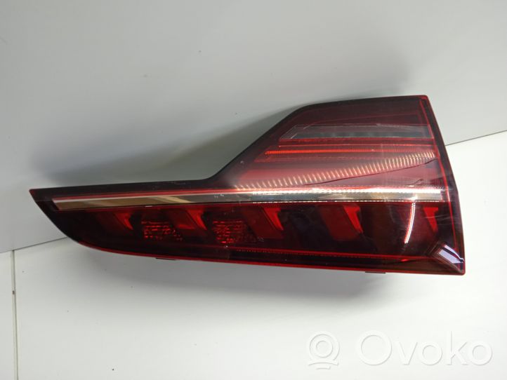 Audi A4 S4 B9 Luci posteriori del portellone del bagagliaio 8W9945093