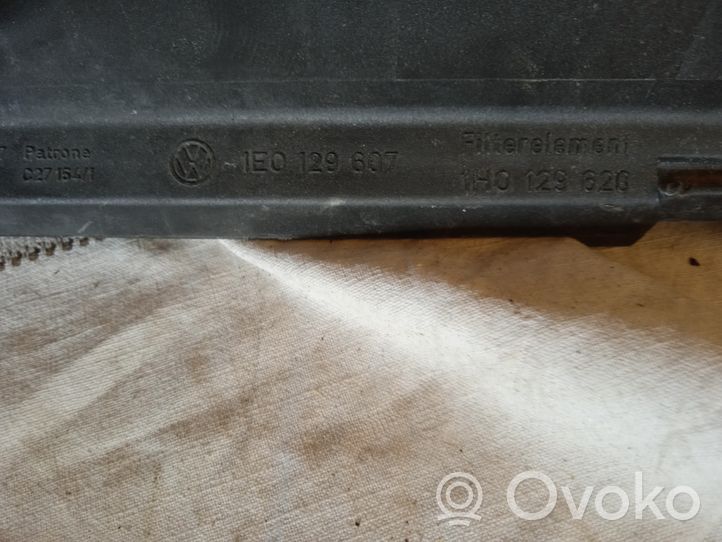 Volkswagen Golf III Coperchio scatola del filtro dell’aria 1E0129607