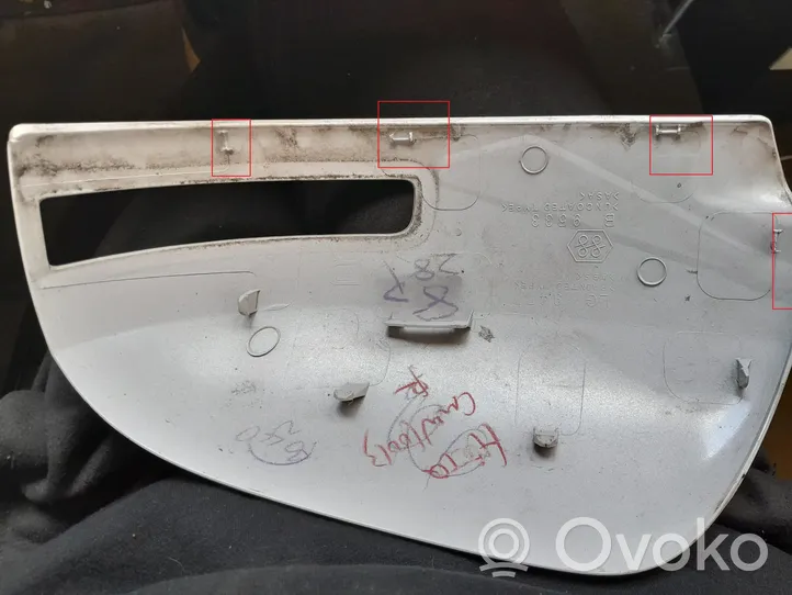 Mitsubishi Outlander Moldura protectora de plástico del espejo lateral LG9477