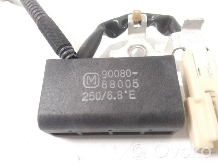 Ford C-MAX II Antena radiowa 9008088005