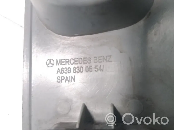 Mercedes-Benz Vito Viano W639 Griglia di ventilazione centrale cruscotto A6398300554