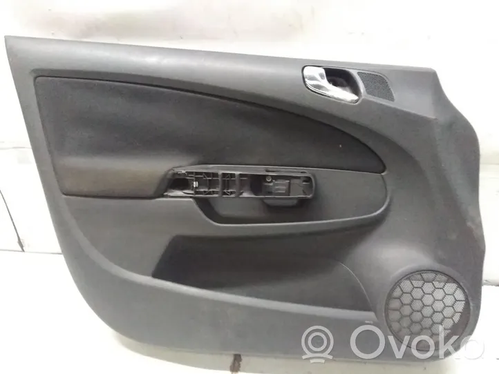 Opel Corsa D Boczki / Poszycie drzwi przednich P1002880LH