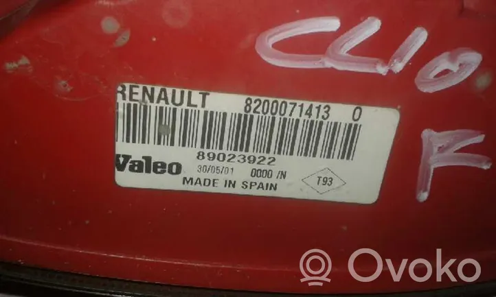 Renault Clio II Lampa tylna 82000714130