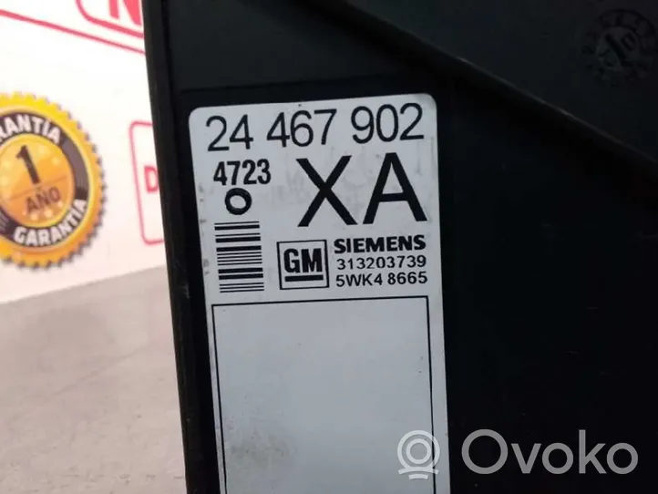 Opel Corsa C Oven keskuslukituksen ohjausyksikön moduuli 24467902XA