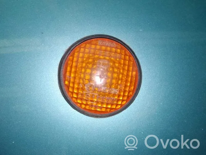 Nissan Micra Kierunkowskaz błotnika przedniego 261605F000