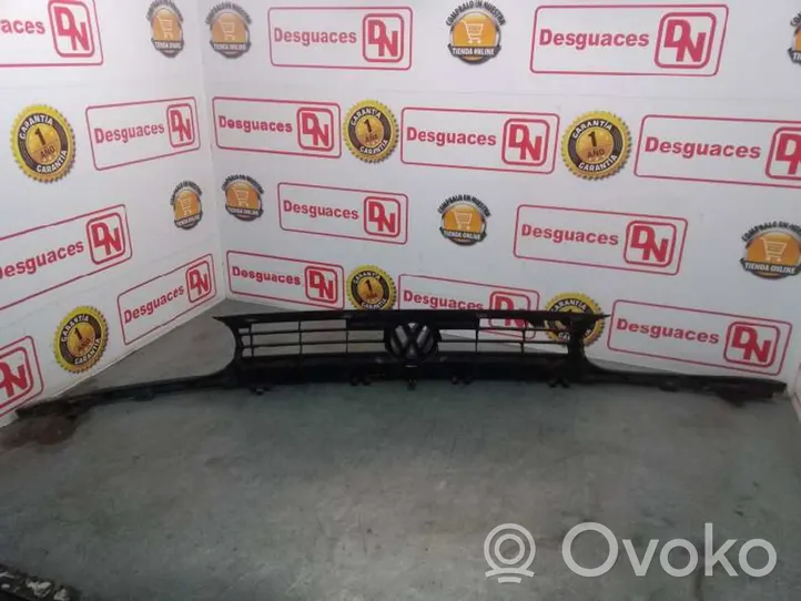 Volkswagen Golf III Front grill 1H6853653