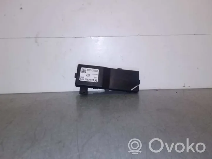 Opel Insignia A Immobilizer control unit/module 13501980