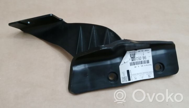 Citroen C4 Cactus Fender mounting bracket 9805295480