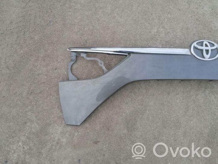 Toyota Avensis T270 Trunk/boot trim cover 7681105140