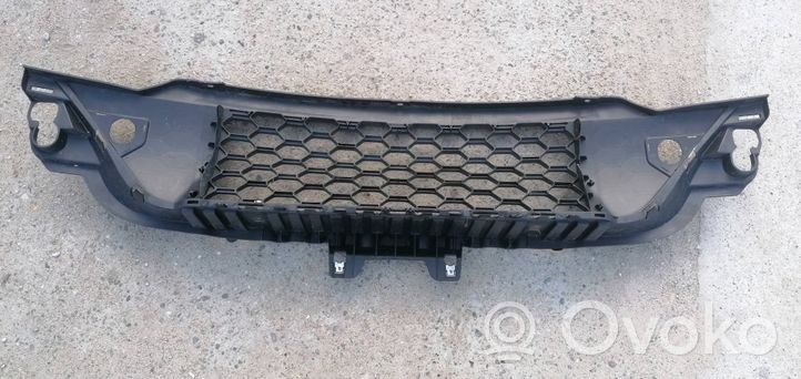 Iveco Daily 6th gen Front bumper lower grill 5801529764