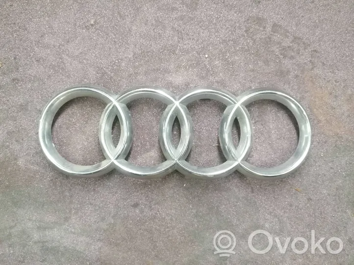 Audi A3 S3 8P Gamintojo ženkliukas 8D0853605