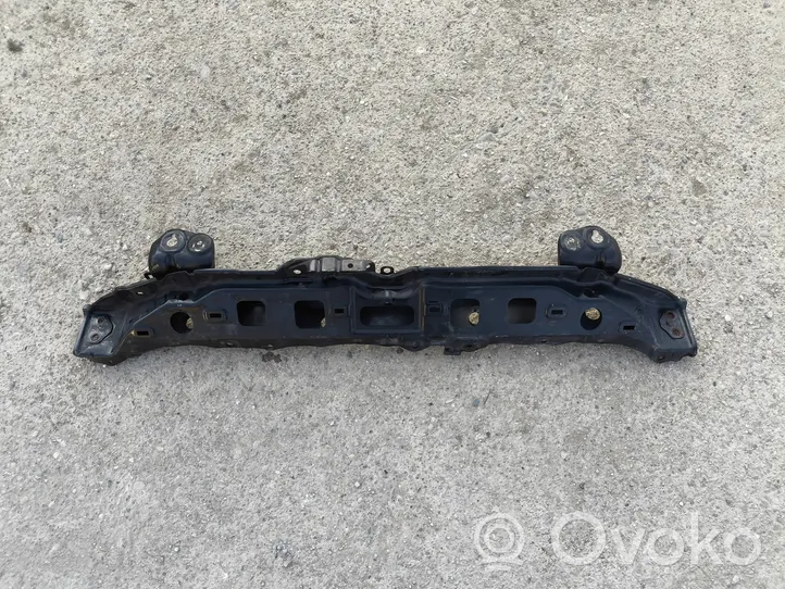 Toyota Yaris Staffa del pannello di supporto del radiatore parte superiore 