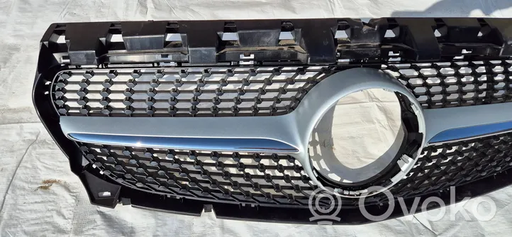 Mercedes-Benz CLA C117 X117 W117 Maskownica / Grill / Atrapa górna chłodnicy A1178880600