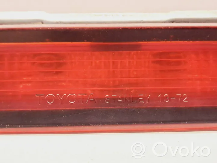 Toyota Corolla Verso E121 Kolmas/lisäjarruvalo 1372