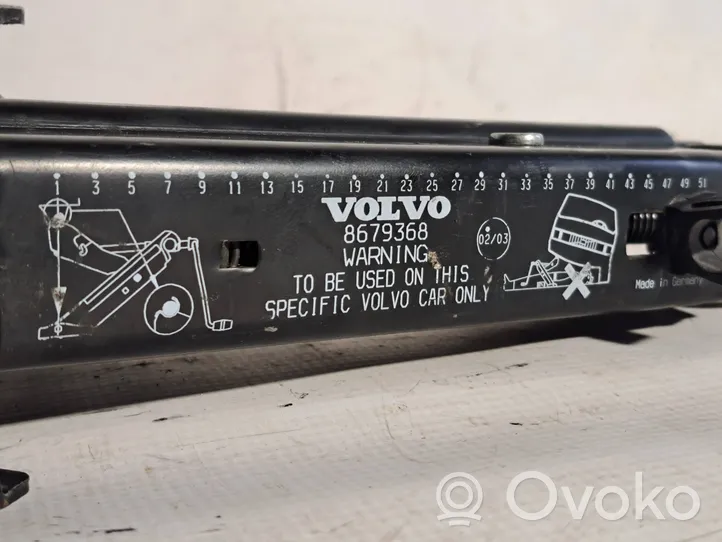 Volvo V70 Domkratas (dankratas) 8679368
