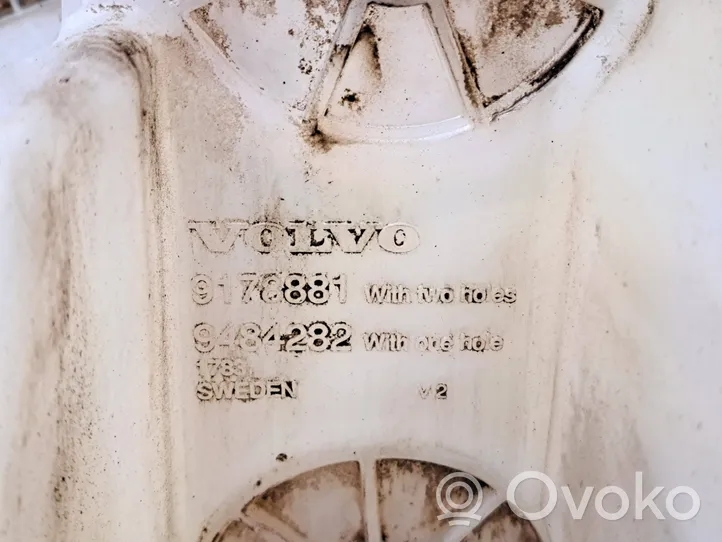 Volvo V70 Zbiornik płynu do spryskiwaczy szyby przedniej / czołowej 9178881