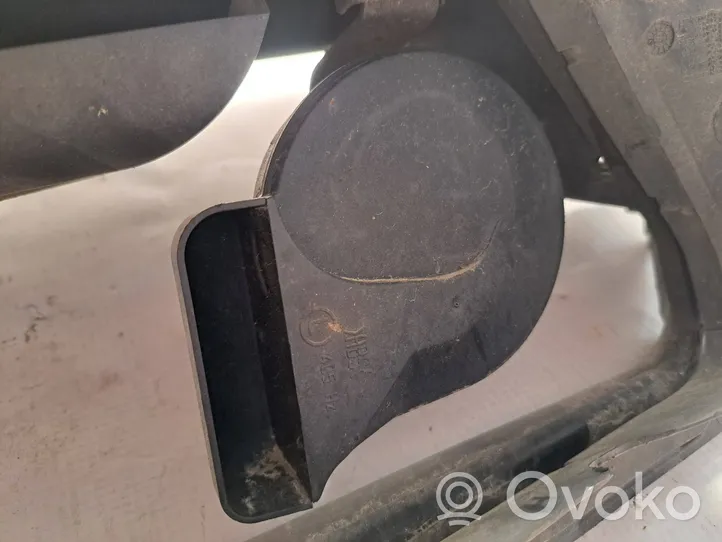 Volvo V70 Radiator support slam panel 