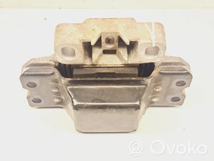 Volkswagen PASSAT B7 Dzinēja spilvens 3C0199555