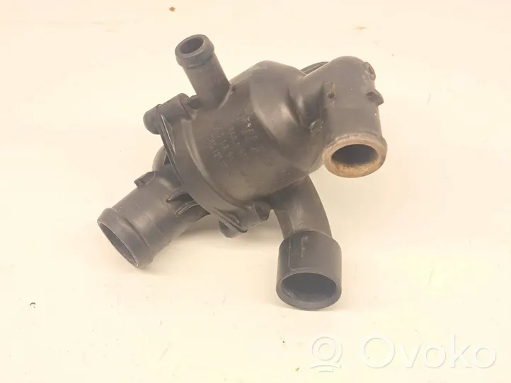 Audi A4 S4 B8 8K Termostato/alloggiamento del termostato 03L121111R