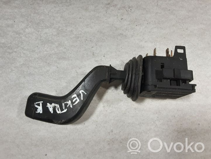 Opel Vectra B Commodo de clignotant 90506667