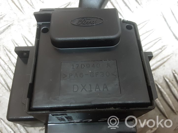 Ford Focus Manetka / Przełącznik kierunkowskazów 17D940A