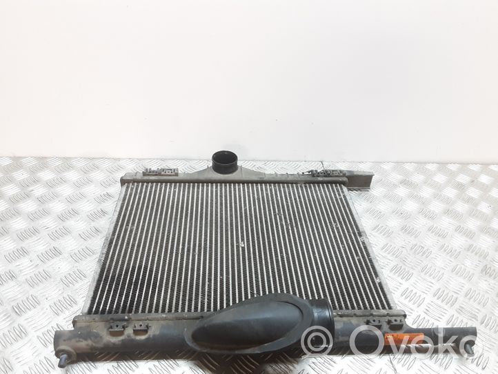 Mitsubishi Carisma Starpdzesētāja radiators 