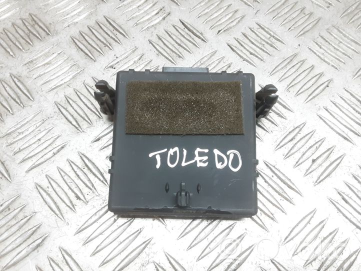 Seat Toledo III (5P) Modulo di controllo accesso 1K0907530F