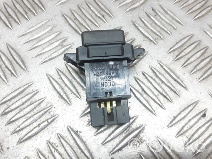 Honda Accord Tailgate/boot open switch button M20419