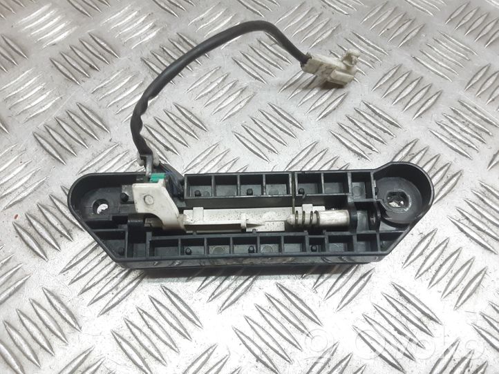 Toyota Avensis Verso Tailgate opening switch 