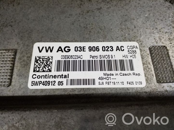 Skoda Fabia Mk2 (5J) Calculateur moteur ECU 03E906023AC