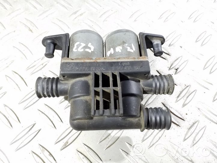 BMW 5 E39 Coolant heater control valve 8374995