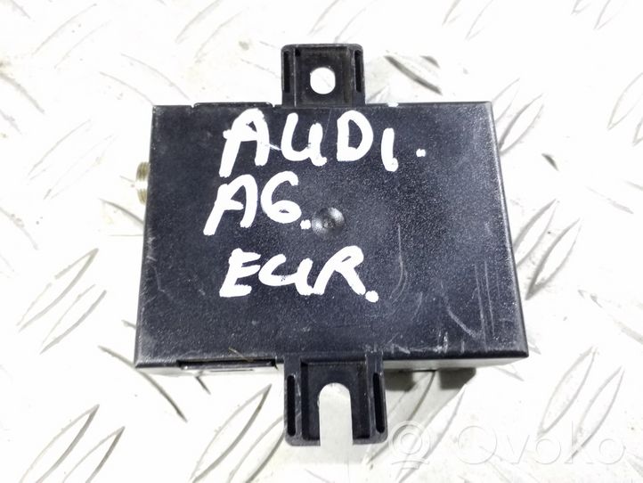 Audi A6 S6 C5 4B Apulämmittimen ohjainlaite/moduuli 4D0909509