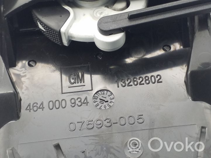 Opel Meriva B Boczna kratka nawiewu deski rozdzielczej 13262802