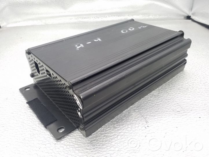 Audi A4 S4 B5 8D Amplificador de sonido AMP3510